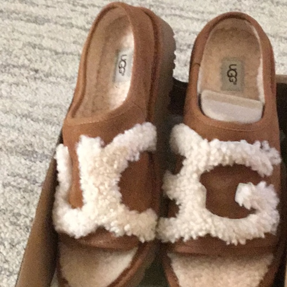 Ugg Slide